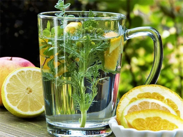 賃貸でも簡単！IKEA RUNNENデッキタイルでベランダ激変
